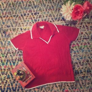 This is a red and white sweater tee!! 😍